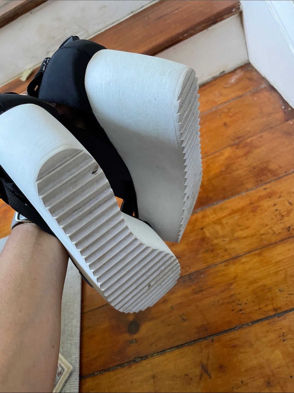 Platform Sandals - Picture 4 of 8